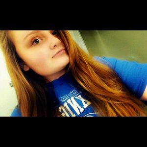 Meet your Posher, Chloe